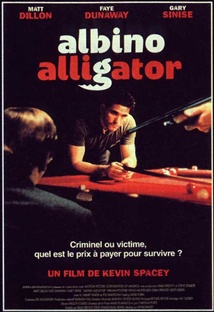 알비노 앨리게이터 포스터